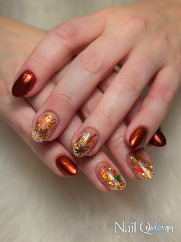 Holographic glitter, encapsulated nails, acrylic nails, fall nails, chrome